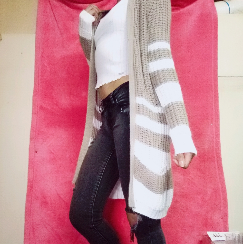 Cardigan - Picture 3 of 6